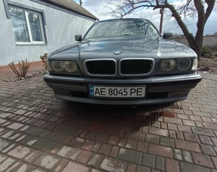 Серый БМВ 7 Серия, объемом двигателя 3 л и пробегом 333 тыс. км за 4500 $, фото 1 на Automoto.ua