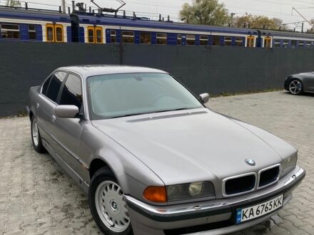 Серый БМВ 7 Серия, объемом двигателя 2.5 л и пробегом 360 тыс. км за 3300 $, фото 1 на Automoto.ua