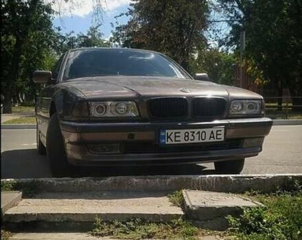 Серый БМВ 7 Серия, объемом двигателя 3 л и пробегом 517 тыс. км за 4600 $, фото 1 на Automoto.ua