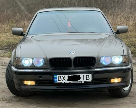 Серый БМВ 7 Серия, объемом двигателя 2.8 л и пробегом 240 тыс. км за 3000 $, фото 1 на Automoto.ua