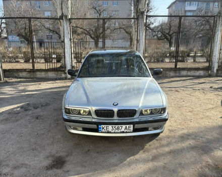 Серый БМВ 7 Серия, объемом двигателя 3.5 л и пробегом 398 тыс. км за 5700 $, фото 1 на Automoto.ua
