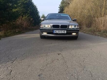 БМВ 7 Серия 1997 в Локачи на Automoto.ua Серый БМВ 7 Серия, объемом двигателя 4 л и пробегом 337 тыс. км за 5500 $, фото 1 на Automoto.ua