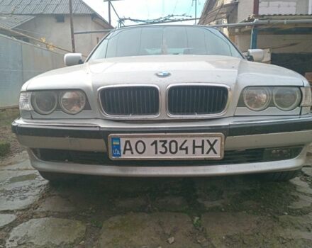 Серый БМВ 7 Серия, объемом двигателя 3.5 л и пробегом 300 тыс. км за 3500 $, фото 1 на Automoto.ua