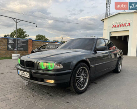 Серый БМВ 7 Серия, объемом двигателя 3 л и пробегом 447 тыс. км за 6300 $, фото 1 на Automoto.ua