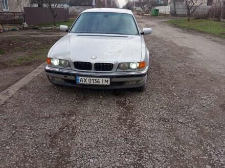 Серый БМВ 7 Серия, объемом двигателя 5.38 л и пробегом 306 тыс. км за 4000 $, фото 1 на Automoto.ua