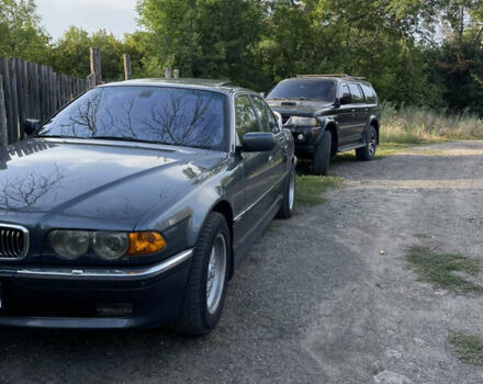 Серый БМВ 7 Серия, объемом двигателя 3 л и пробегом 390 тыс. км за 7300 $, фото 1 на Automoto.ua