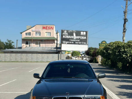 Серый БМВ 7 Серия, объемом двигателя 3 л и пробегом 495 тыс. км за 6500 $, фото 1 на Automoto.ua