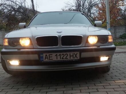 Сірий БМВ 7 Серія, об'ємом двигуна 3 л та пробігом 240 тис. км за 10000 $, фото 1 на Automoto.ua