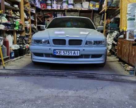 Серый БМВ 7 Серия, объемом двигателя 3.5 л и пробегом 365 тыс. км за 5000 $, фото 1 на Automoto.ua