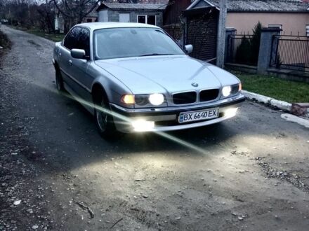 Серый БМВ 7 Серия, объемом двигателя 2.9 л и пробегом 350 тыс. км за 7000 $, фото 1 на Automoto.ua