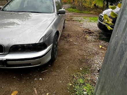 БМВ 7 Серия 2001 в Кривом Роге на Automoto.ua Серый БМВ 7 Серия, объемом двигателя 2.5 л и пробегом 441 тыс. км за 1800 $, фото 1 на Automoto.ua