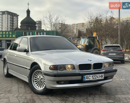 Серый БМВ 7 Серия, объемом двигателя 3 л и пробегом 392 тыс. км за 6200 $, фото 1 на Automoto.ua