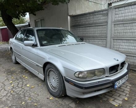 Сірий БМВ 7 Серія, об'ємом двигуна 3.9 л та пробігом 500 тис. км за 3000 $, фото 1 на Automoto.ua