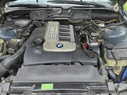 Серый БМВ 7 Серия, объемом двигателя 3 л и пробегом 400 тыс. км за 8372 $, фото 1 на Automoto.ua