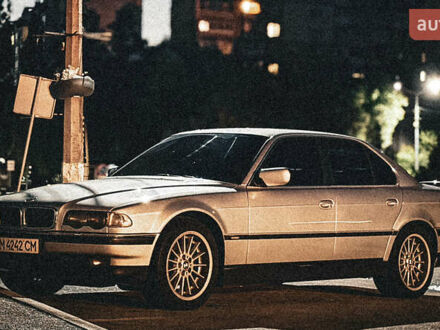 Серый БМВ 7 Серия, объемом двигателя 3 л и пробегом 460 тыс. км за 8800 $, фото 1 на Automoto.ua