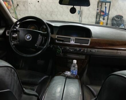 Серый БМВ 7 Серия, объемом двигателя 3.6 л и пробегом 260 тыс. км за 5200 $, фото 1 на Automoto.ua