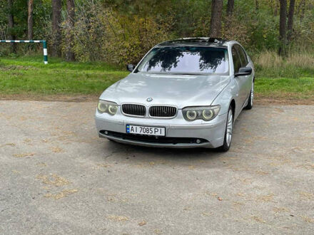 Серый БМВ 7 Серия, объемом двигателя 4.4 л и пробегом 390 тыс. км за 4850 $, фото 1 на Automoto.ua