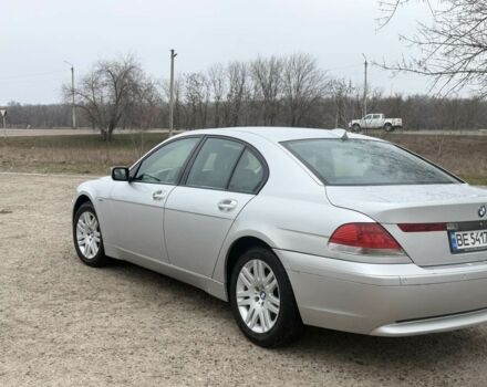 Серый БМВ 7 Серия, объемом двигателя 3 л и пробегом 333 тыс. км за 8000 $, фото 1 на Automoto.ua