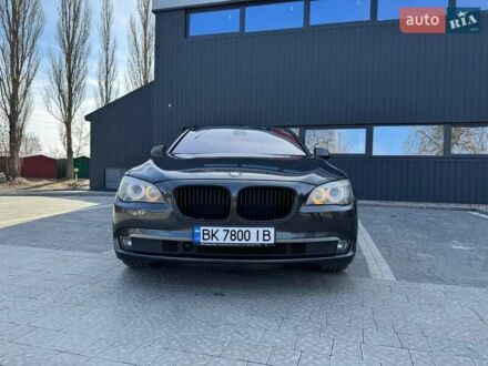 БМВ 7 Серия 2009 в Ровно на Automoto.ua Серый БМВ 7 Серия, объемом двигателя 2.99 л и пробегом 272 тыс. км за 15499 $, фото 1 на Automoto.ua