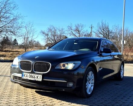 Серый БМВ 7 Серия, объемом двигателя 4.4 л и пробегом 224 тыс. км за 12900 $, фото 1 на Automoto.ua
