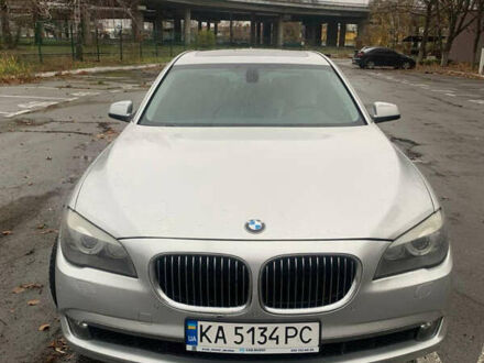Серый БМВ 7 Серия, объемом двигателя 2.98 л и пробегом 240 тыс. км за 15700 $, фото 1 на Automoto.ua