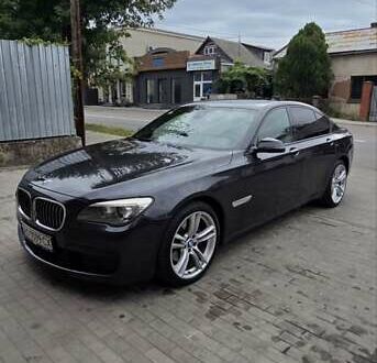 Серый БМВ 7 Серия, объемом двигателя 2.99 л и пробегом 280 тыс. км за 25000 $, фото 1 на Automoto.ua