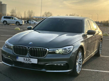 Сірий БМВ 7 Серія, об'ємом двигуна 3 л та пробігом 220 тис. км за 24999 $, фото 1 на Automoto.ua