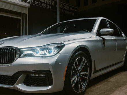 Серый БМВ 7 Серия, объемом двигателя 4.39 л и пробегом 193 тыс. км за 29000 $, фото 1 на Automoto.ua