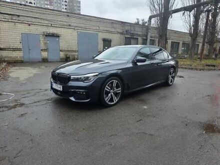 Серый БМВ 7 Серия, объемом двигателя 3 л и пробегом 130 тыс. км за 36900 $, фото 1 на Automoto.ua