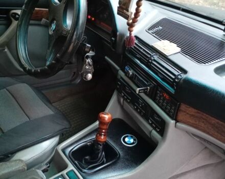 Синий БМВ 7 Серия, объемом двигателя 3.4 л и пробегом 150 тыс. км за 2750 $, фото 16 на Automoto.ua