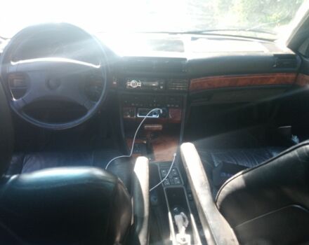 Синій БМВ 7 Серія, об'ємом двигуна 3 л та пробігом 392 тис. км за 1800 $, фото 4 на Automoto.ua