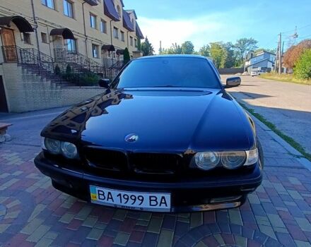 Синий БМВ 7 Серия, объемом двигателя 3.5 л и пробегом 293 тыс. км за 4300 $, фото 1 на Automoto.ua