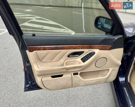 Синий БМВ 7 Серия, объемом двигателя 3 л и пробегом 353 тыс. км за 4350 $, фото 10 на Automoto.ua