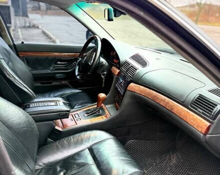 Синий БМВ 7 Серия, объемом двигателя 4.4 л и пробегом 470 тыс. км за 4600 $, фото 5 на Automoto.ua