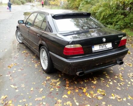 Синий БМВ 7 Серия, объемом двигателя 4 л и пробегом 287 тыс. км за 4100 $, фото 5 на Automoto.ua