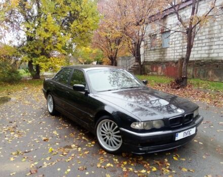 Синий БМВ 7 Серия, объемом двигателя 4 л и пробегом 287 тыс. км за 4100 $, фото 2 на Automoto.ua