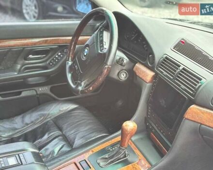 Синій БМВ 7 Серія, об'ємом двигуна 4.4 л та пробігом 400 тис. км за 3999 $, фото 6 на Automoto.ua