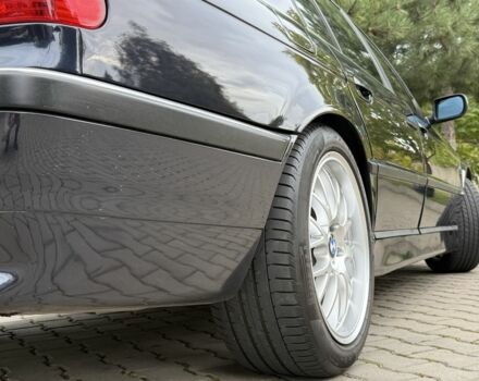 Синий БМВ 7 Серия, объемом двигателя 3.5 л и пробегом 340 тыс. км за 5700 $, фото 10 на Automoto.ua