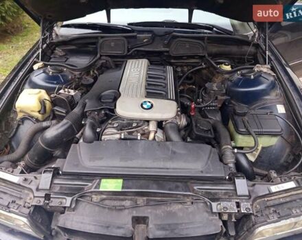 Синій БМВ 7 Серія, об'ємом двигуна 3 л та пробігом 563 тис. км за 8000 $, фото 12 на Automoto.ua