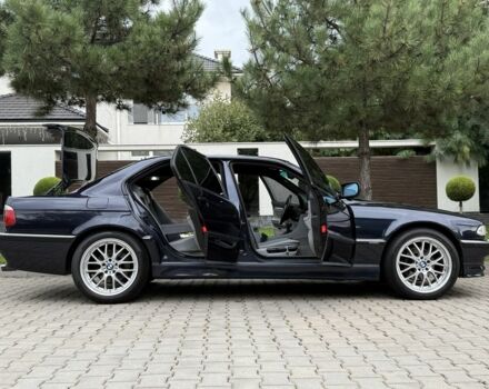 Синий БМВ 7 Серия, объемом двигателя 3.5 л и пробегом 340 тыс. км за 5700 $, фото 19 на Automoto.ua