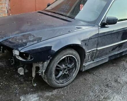 Синий БМВ 7 Серия, объемом двигателя 3.5 л и пробегом 200 тыс. км за 2000 $, фото 1 на Automoto.ua