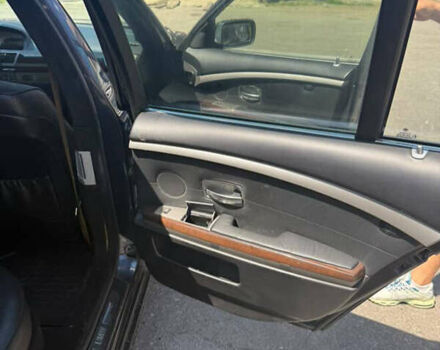 Синій БМВ 7 Серія, об'ємом двигуна 4.4 л та пробігом 333 тис. км за 3700 $, фото 9 на Automoto.ua