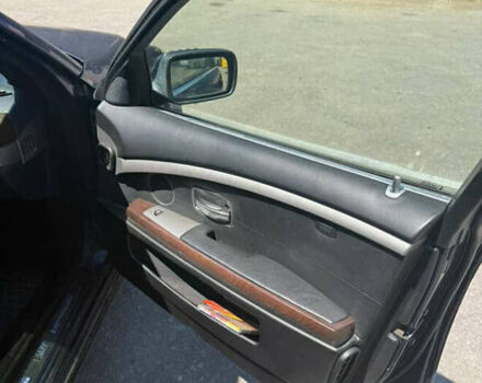 Синій БМВ 7 Серія, об'ємом двигуна 4.4 л та пробігом 333 тис. км за 3700 $, фото 5 на Automoto.ua