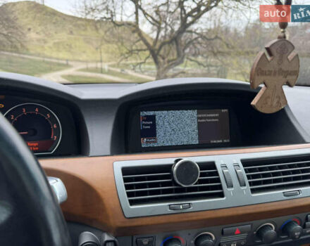 Синий БМВ 7 Серия, объемом двигателя 4.4 л и пробегом 259 тыс. км за 5400 $, фото 5 на Automoto.ua