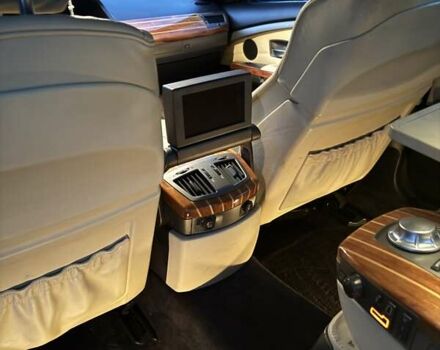 Синий БМВ 7 Серия, объемом двигателя 4.4 л и пробегом 289 тыс. км за 6000 $, фото 6 на Automoto.ua