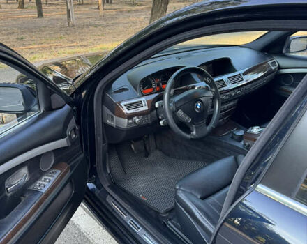 Синий БМВ 7 Серия, объемом двигателя 4.4 л и пробегом 280 тыс. км за 11111 $, фото 8 на Automoto.ua