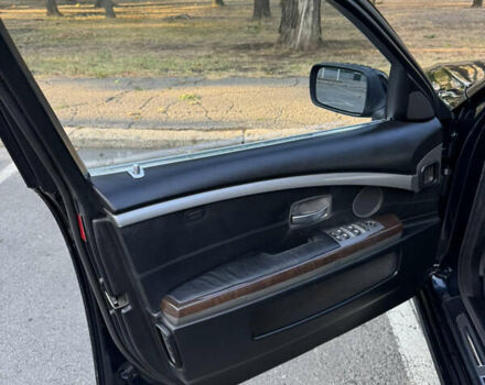 Синий БМВ 7 Серия, объемом двигателя 4.4 л и пробегом 280 тыс. км за 11111 $, фото 9 на Automoto.ua