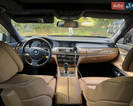 Синий БМВ 7 Серия, объемом двигателя 4.39 л и пробегом 266 тыс. км за 17700 $, фото 1 на Automoto.ua