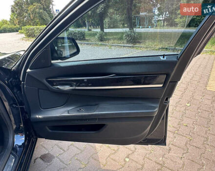 Синий БМВ 7 Серия, объемом двигателя 3 л и пробегом 197 тыс. км за 12500 $, фото 9 на Automoto.ua