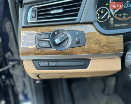 Синий БМВ 7 Серия, объемом двигателя 4.39 л и пробегом 266 тыс. км за 17700 $, фото 21 на Automoto.ua